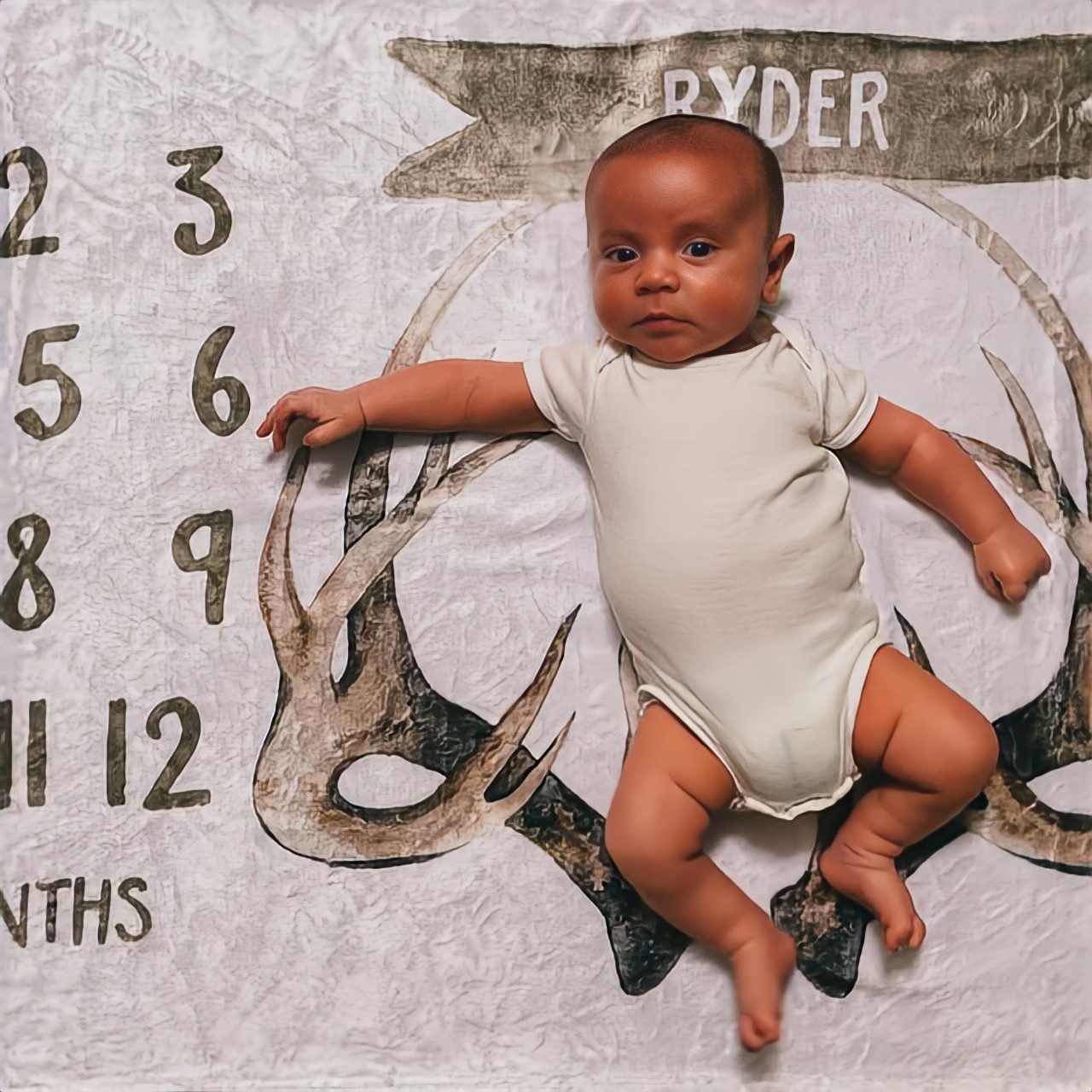 Personalized Baby Antlers Milestone Blanket with Name | BKMS018