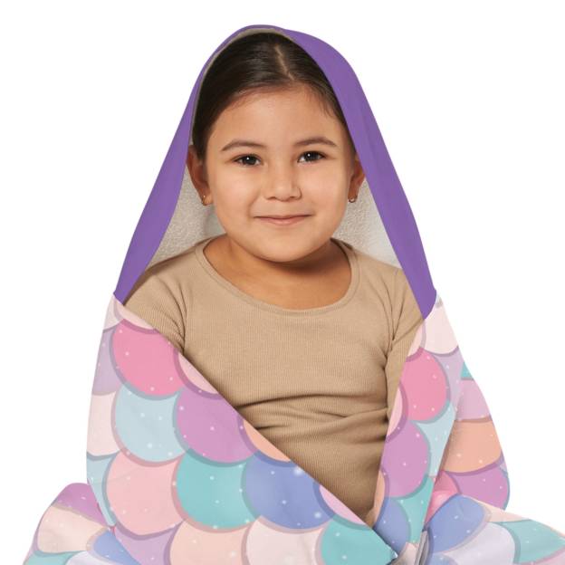 Personalized Hooded Beach Towel for Summer & Beach | CWHTowel45