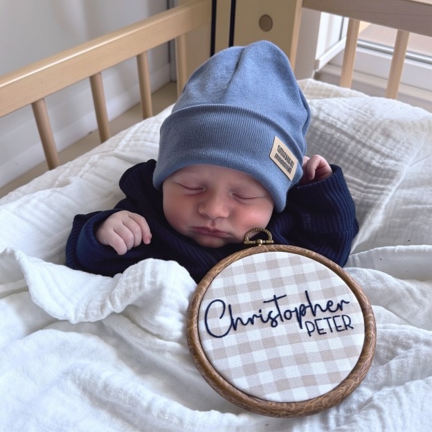 Personalized Embroidery Baby Announcement Sign Decor | CWBaby500