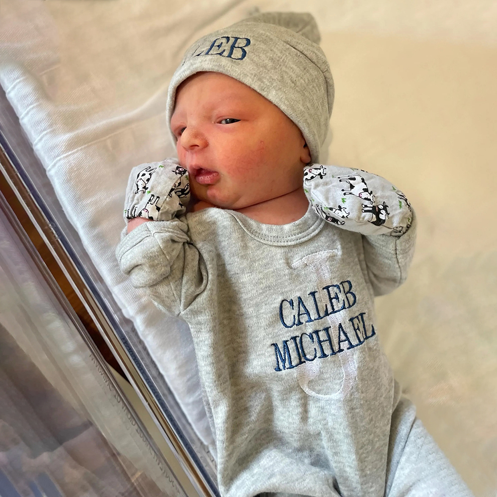 Personalized Embroidery Baby Coming Home Romper and Hat Set | CWBaby204