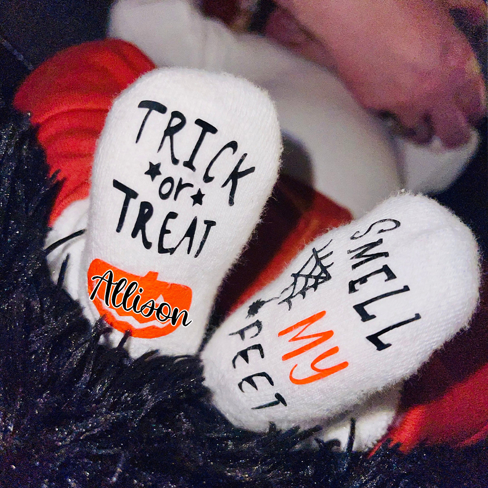 Personalised Halloween Trick or Treat Smell My Feet Socks | CWHalloween53