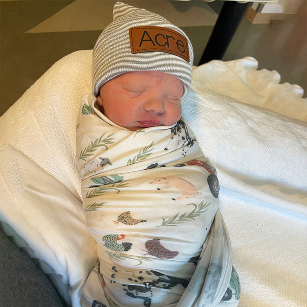 Personalized Leather Patch Pom Pom Beanie for Comfort & Unique | HSKid35