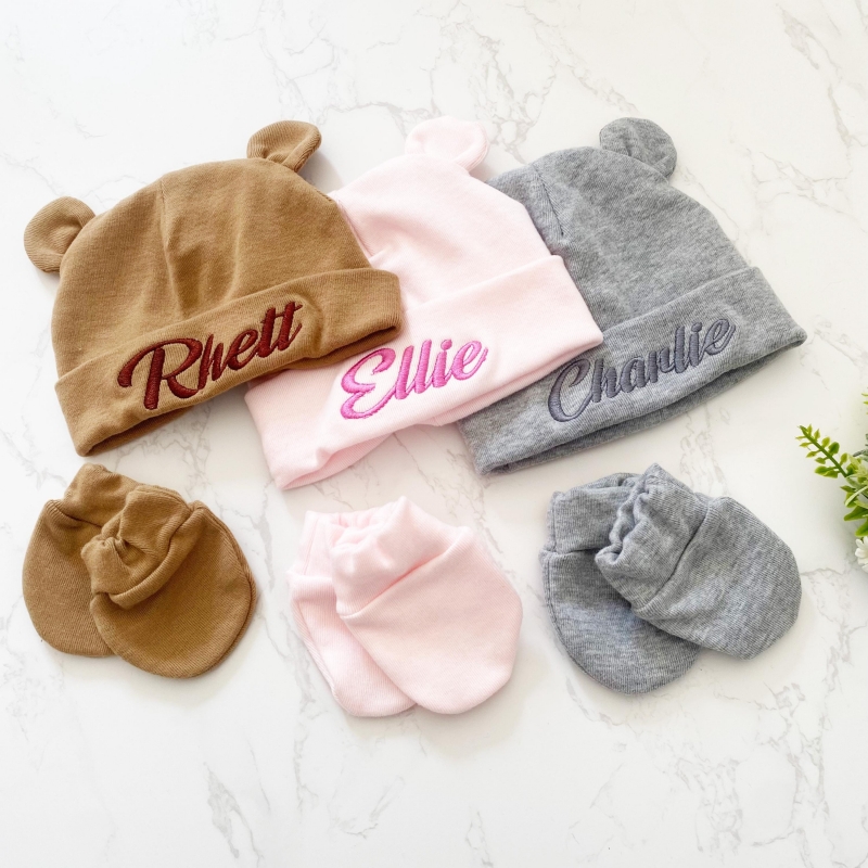 Personalized Bear Newborn Homecoming Hat and Gloves Set | HSKid56