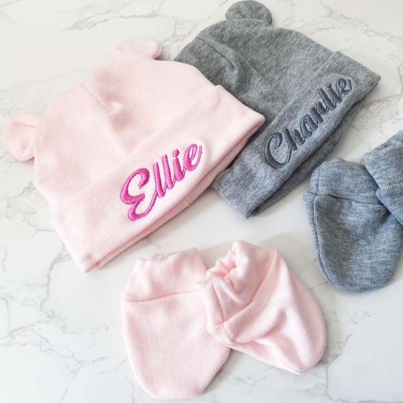 Personalized Bear Newborn Homecoming Hat and Gloves Set | HSKid56