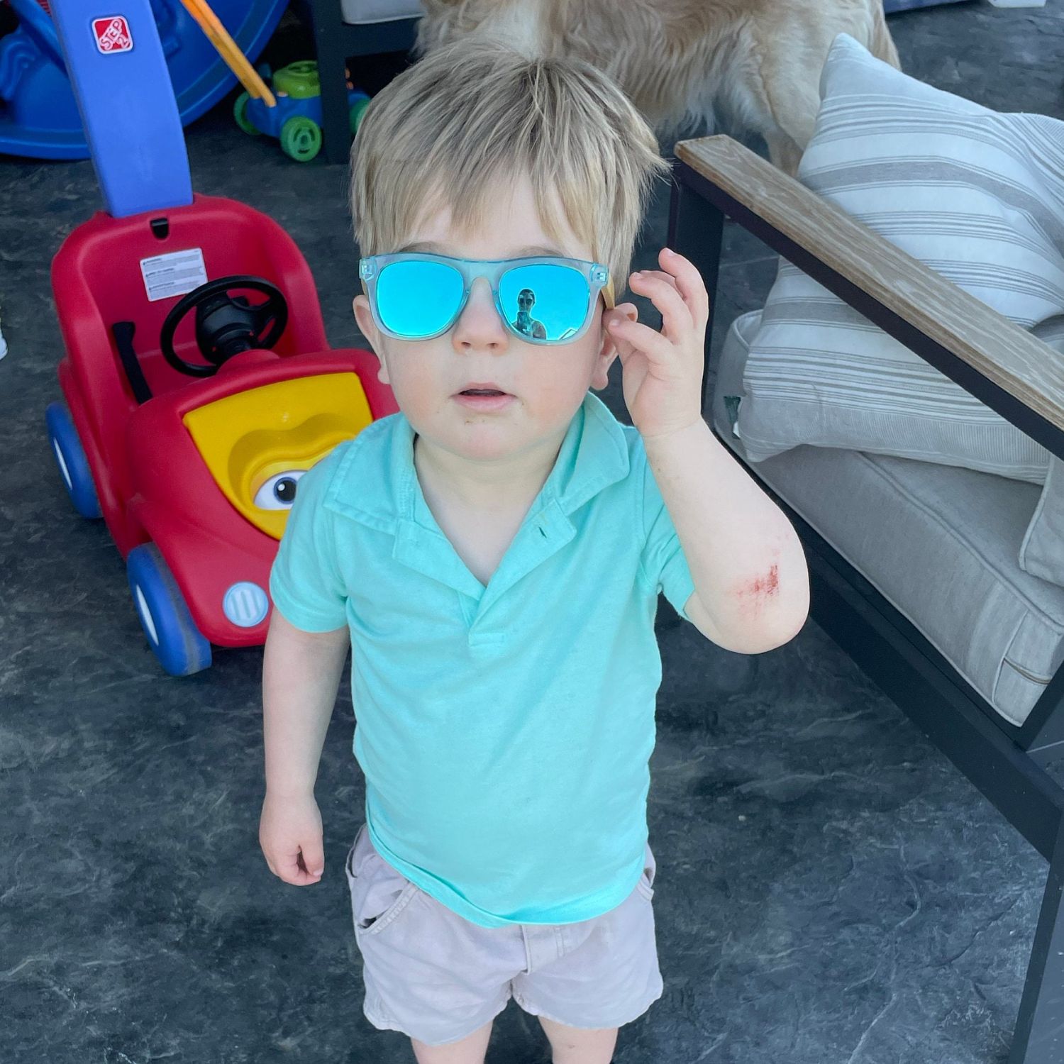 Personalized Kid Sunglasses with Wood Box | CWBeach110