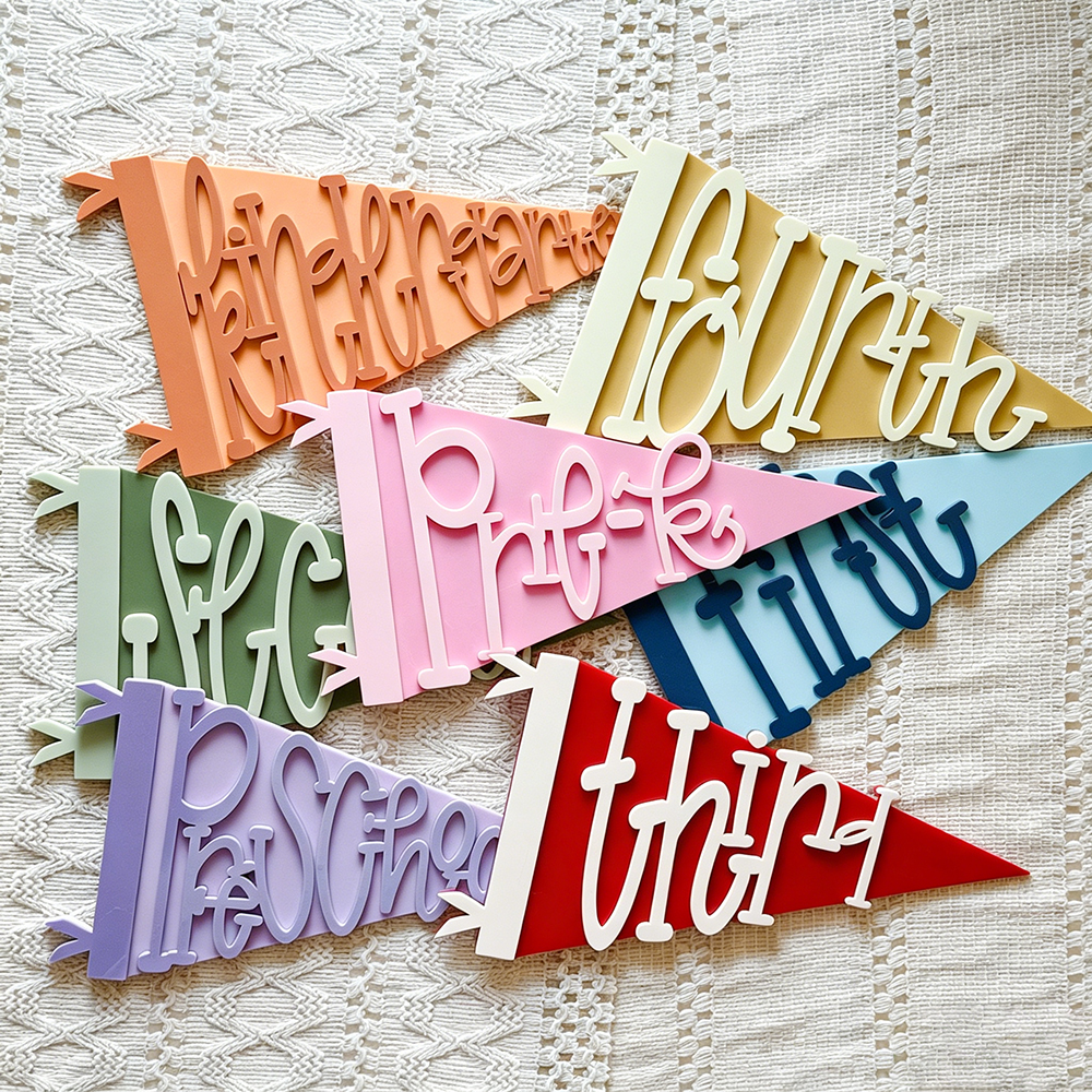 Personalized 3D Pennant Flag School Sign | CWGift71