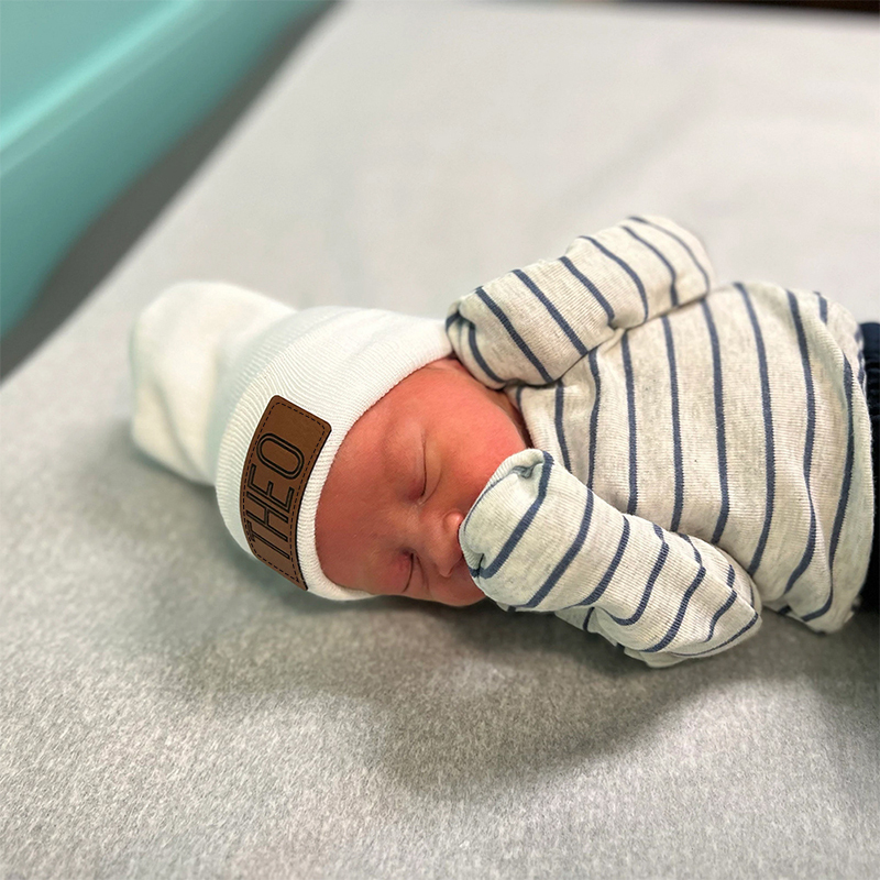 Personalized Leather Patch Pom Pom Beanie for Comfort & Unique | HSKid35