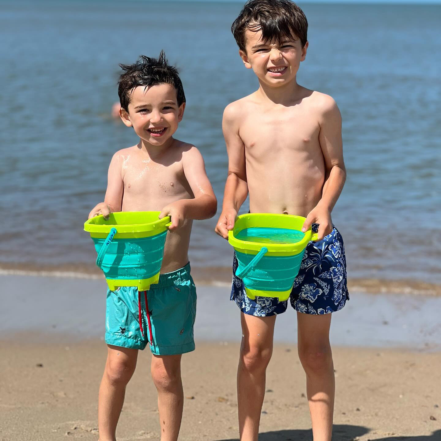 Personalized Kids Summer Beach Bucket Toys | CWBeach182