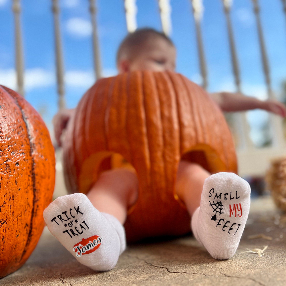 Personalised Halloween Trick or Treat Smell My Feet Socks | CWHalloween53