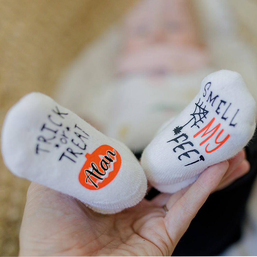 Personalised Halloween Trick or Treat Smell My Feet Socks | CWHalloween53