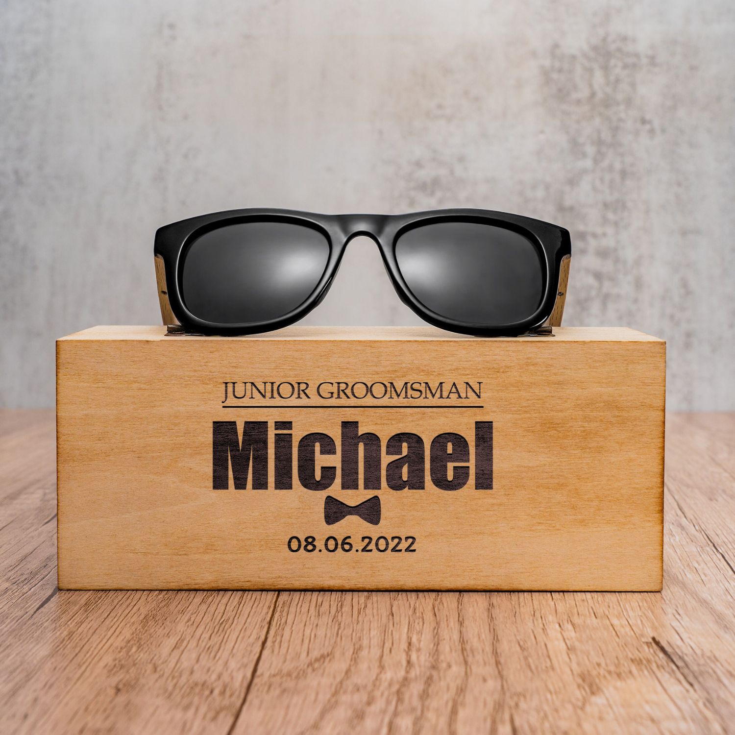Personalized Kid Sunglasses with Wood Box | CWBeach110