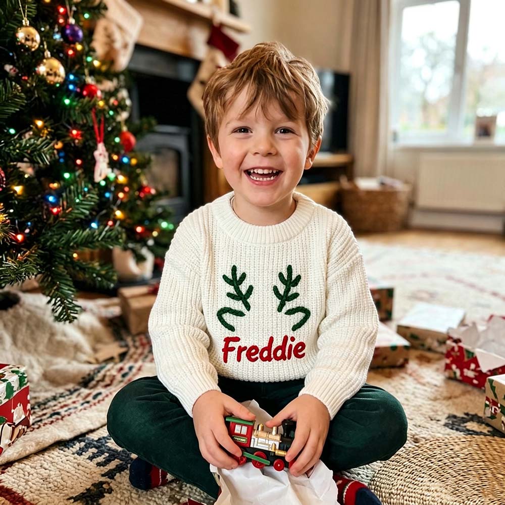 Personalized Hand Embroidered Christmas Knit Sweater | MCGift390
