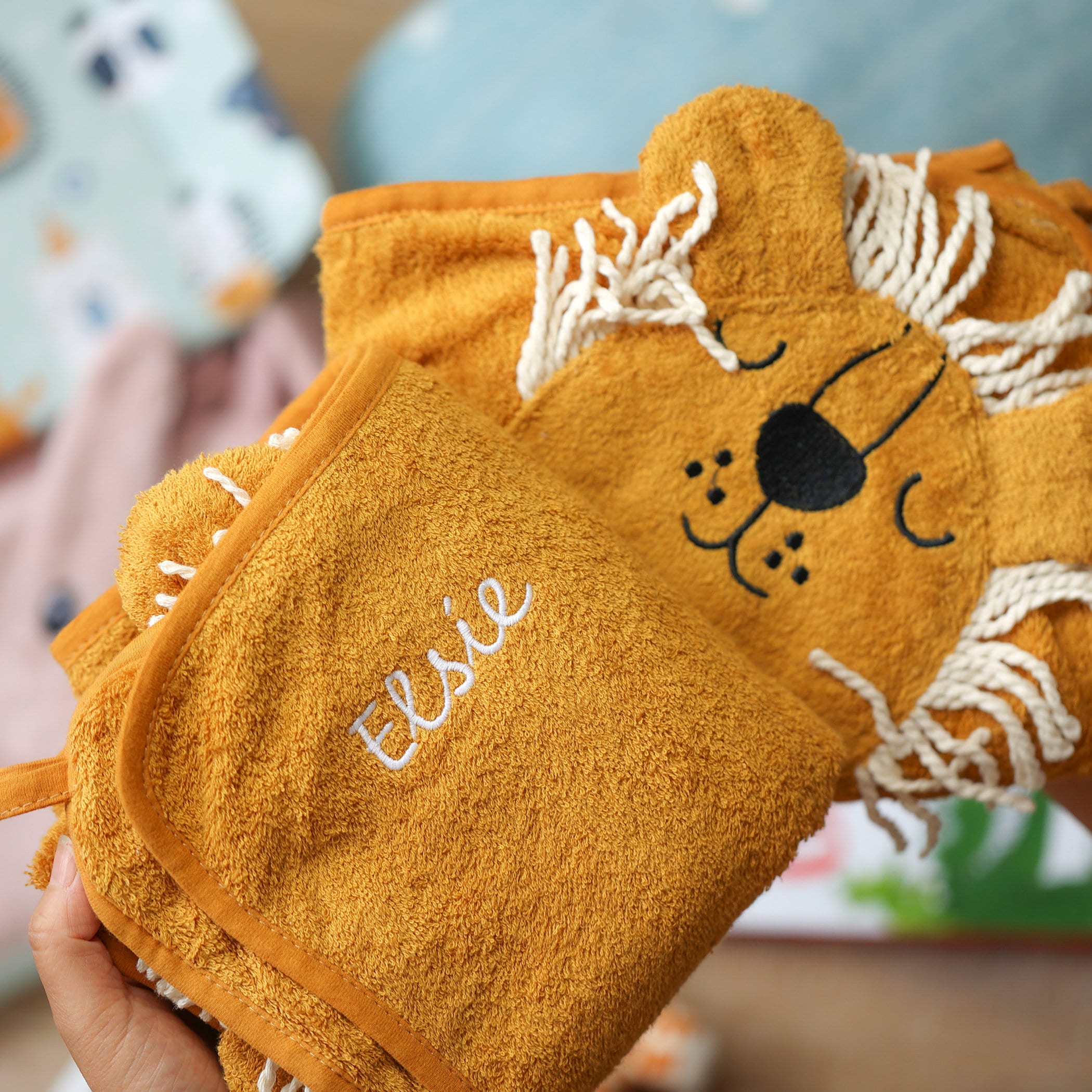 Personalized Embroidery Animal Hooded Baby Towel | CWBaby22