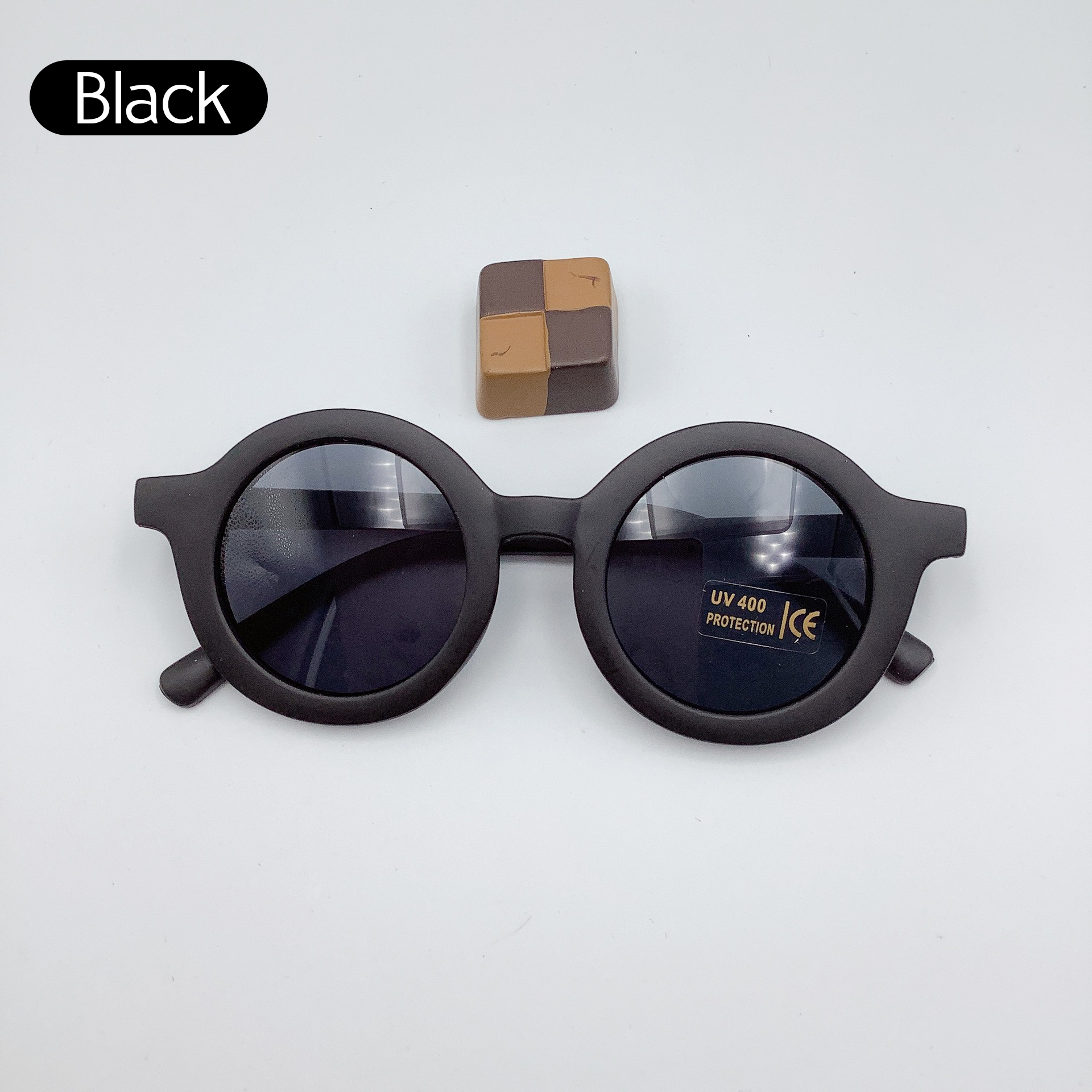 Personalized Daisy Sunglasses with Leather Case For Kids | GSBeach24