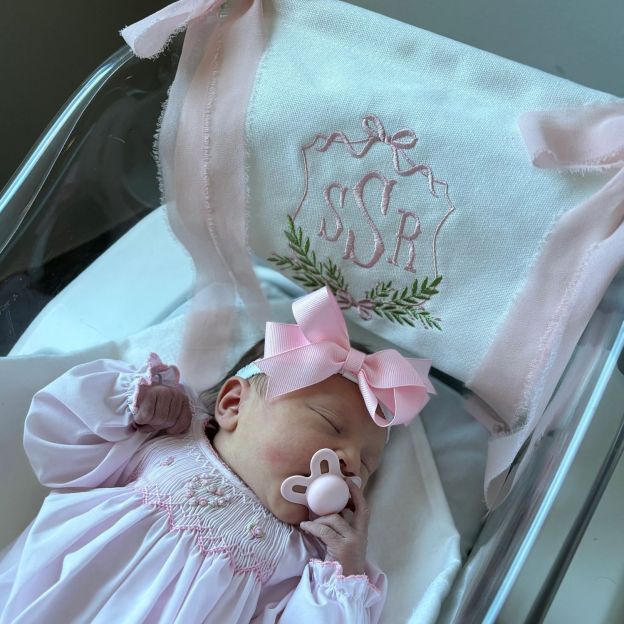 Personalized Baby Welcome Banner with Bows | CWBaby45