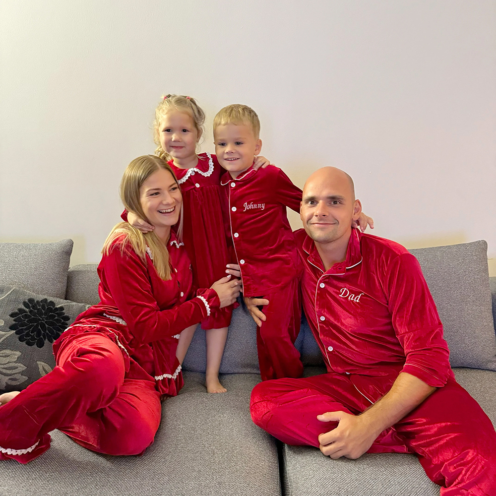 Personalized Embroidered Kids Christmas Outfit | inSet20