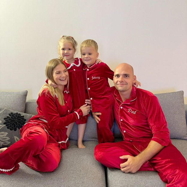 Personalized Embroidered Kids Christmas Outfit | inSet20