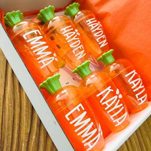 Personalized Easter Carrot Treat Holder | CWEaster95