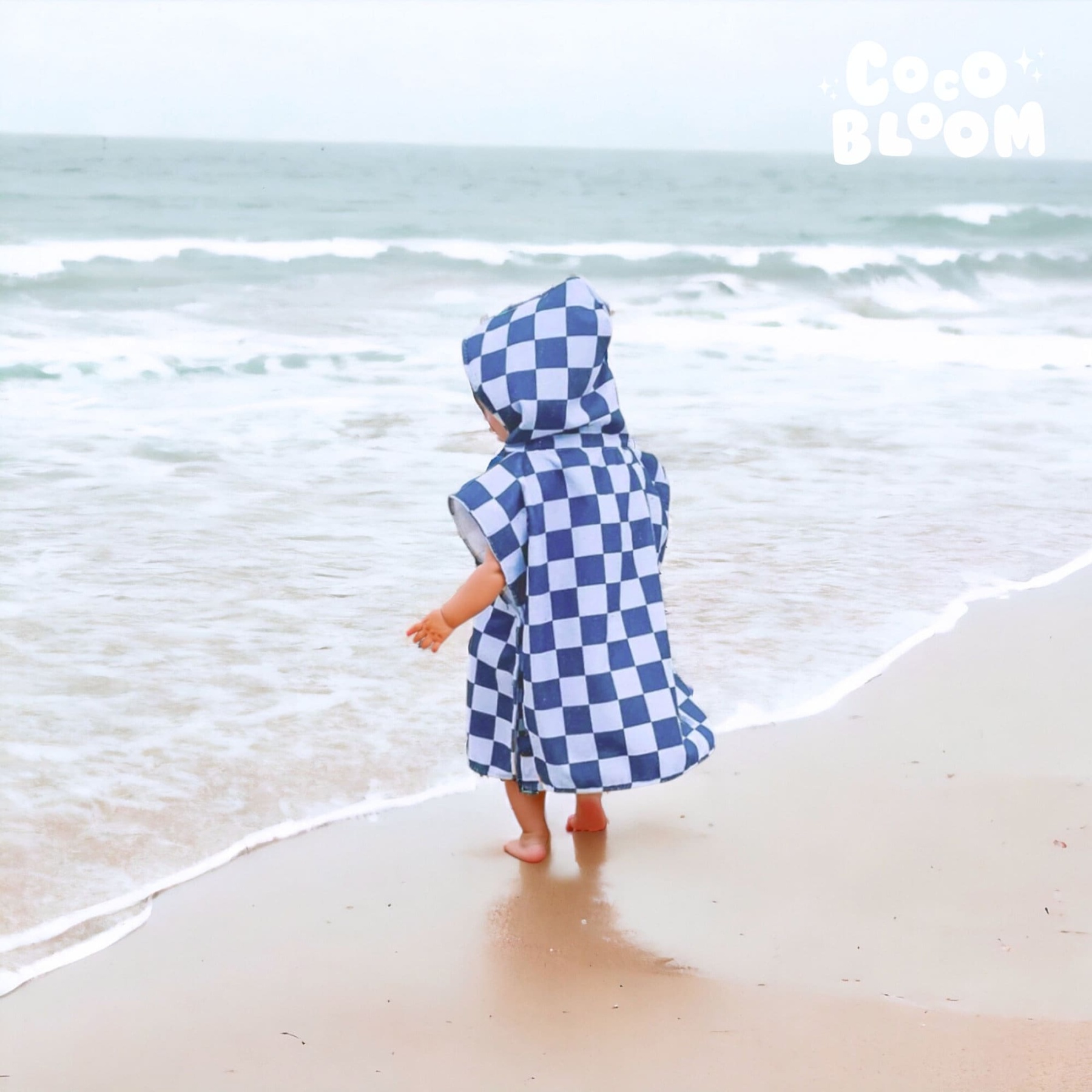 Personalized Hooded Beach Towel for Summer & Beach | CWHTowel41