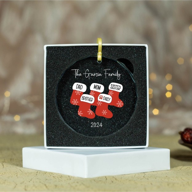 Personalized Glass Family Christmas Ornaments | CWGlass02