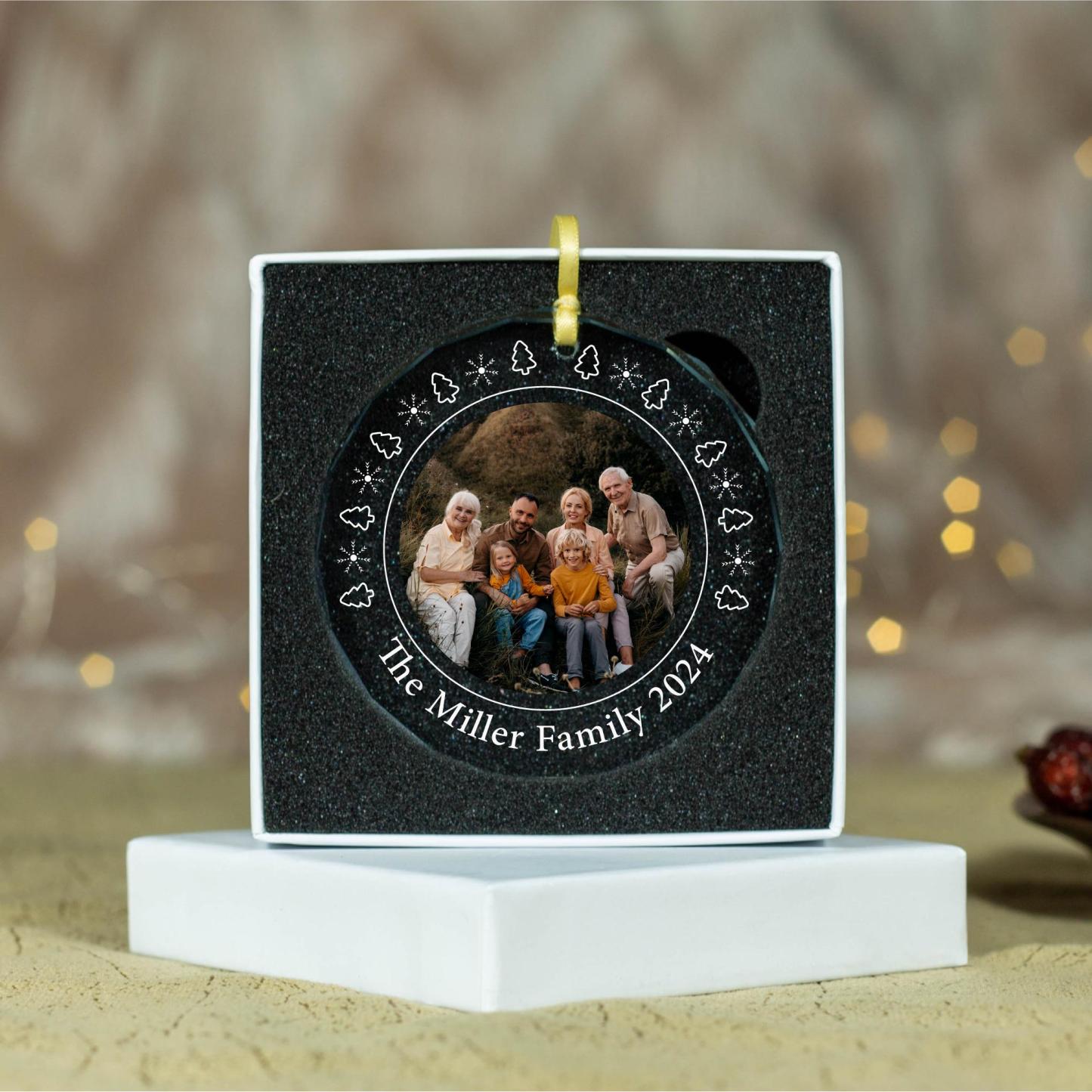 Personalized Glass Family Christmas Ornaments | CWGlass25