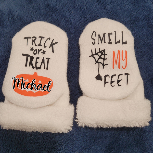 Personalised Halloween Trick or Treat Smell My Feet Socks | CWHalloween53