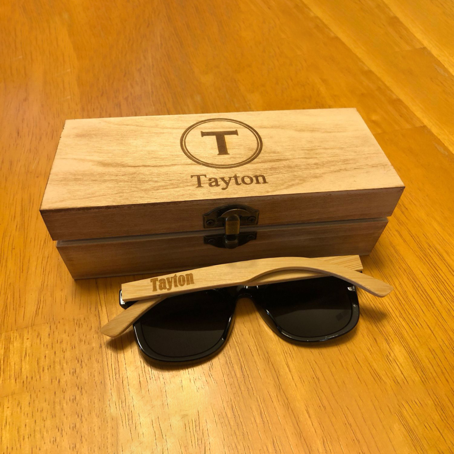 Personalized Kid Sunglasses with Wood Box | CWBeach110