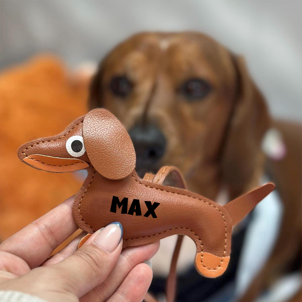Personalized Lovely Leather Dachshund Keychain | CWGift08