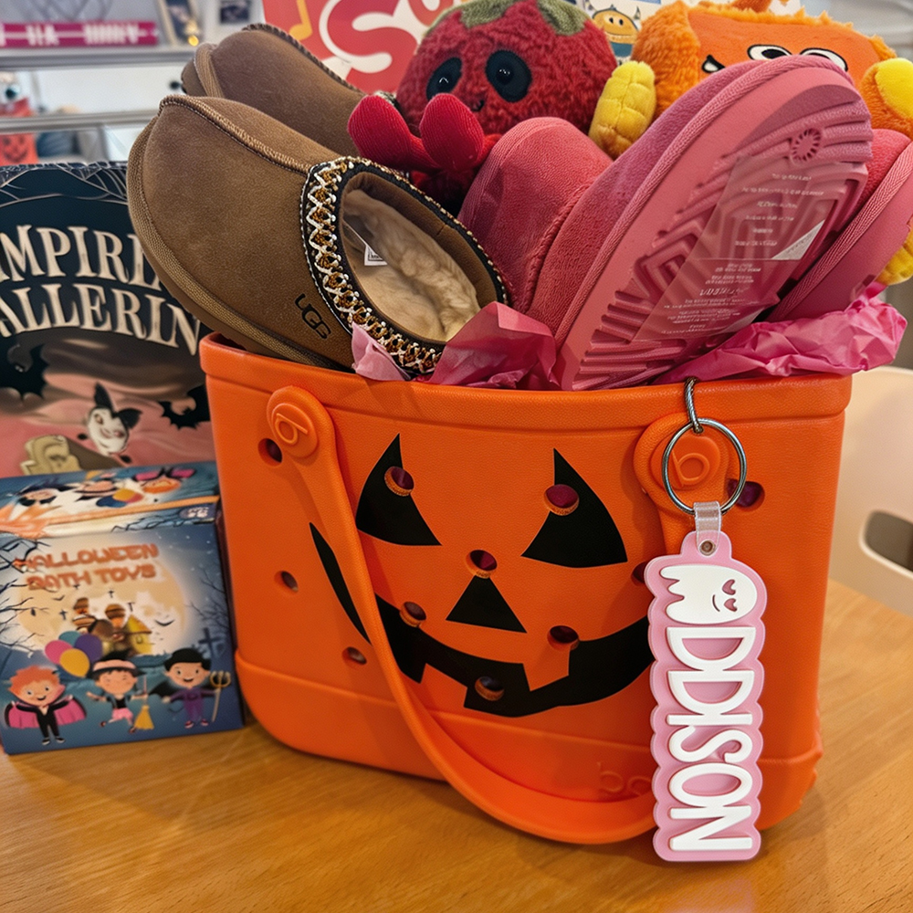 Personalized Halloween Name Tag Keychain | CWHalloween77
