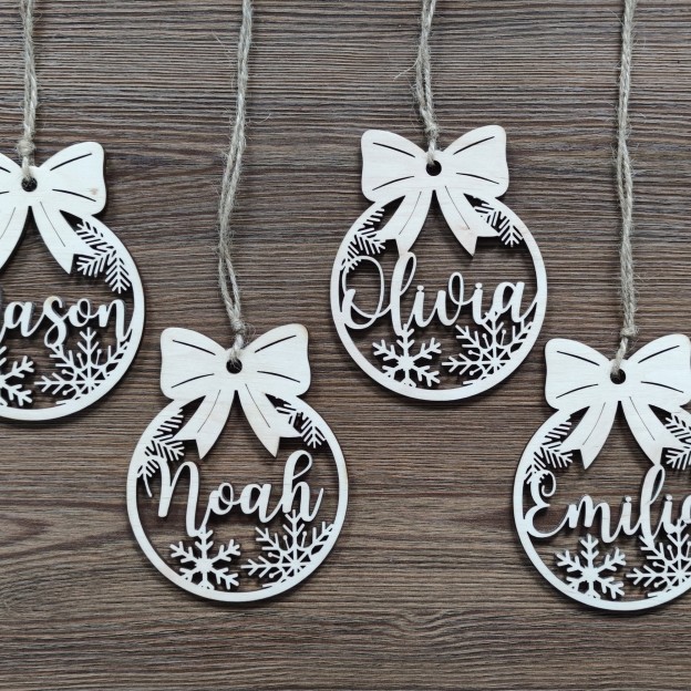 Personalized Wooden Christmas Ornaments | MCGift23