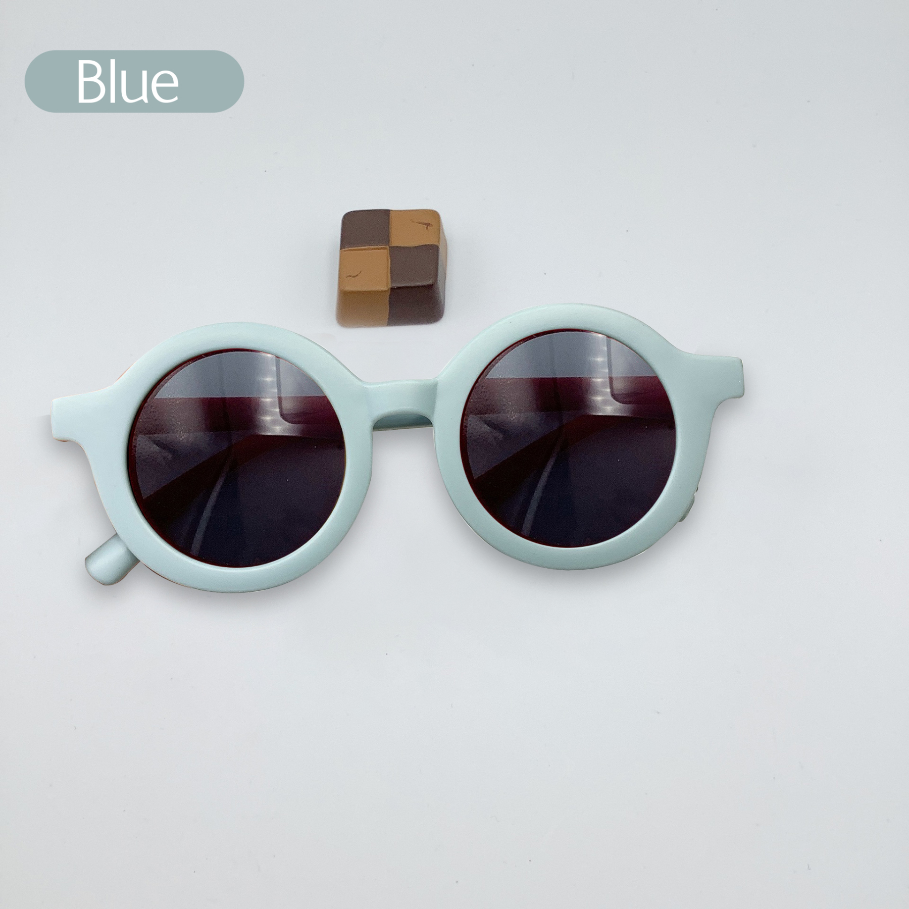 Personalized Daisy Sunglasses with Leather Case For Kids | GSBeach24