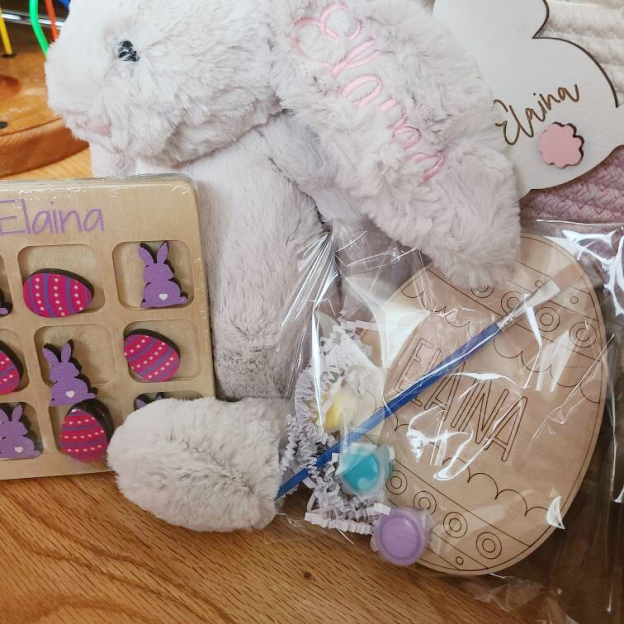 Personalized Kid Wooden Easter Gift Tic Tac Toe | CWEaster94