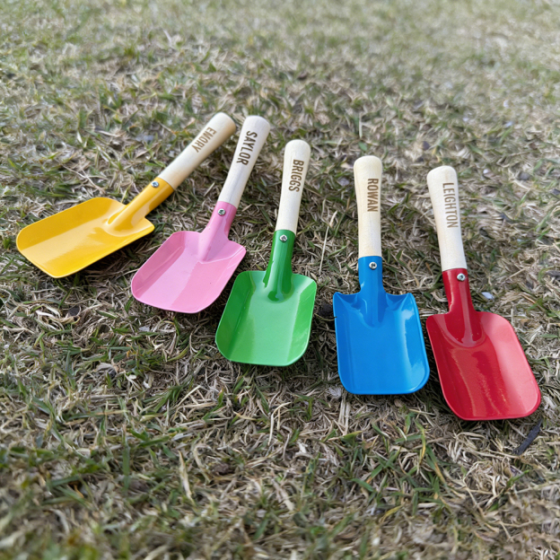 Personalized Kid Beach Wooden Handle Metal Shovel | CWBeach229