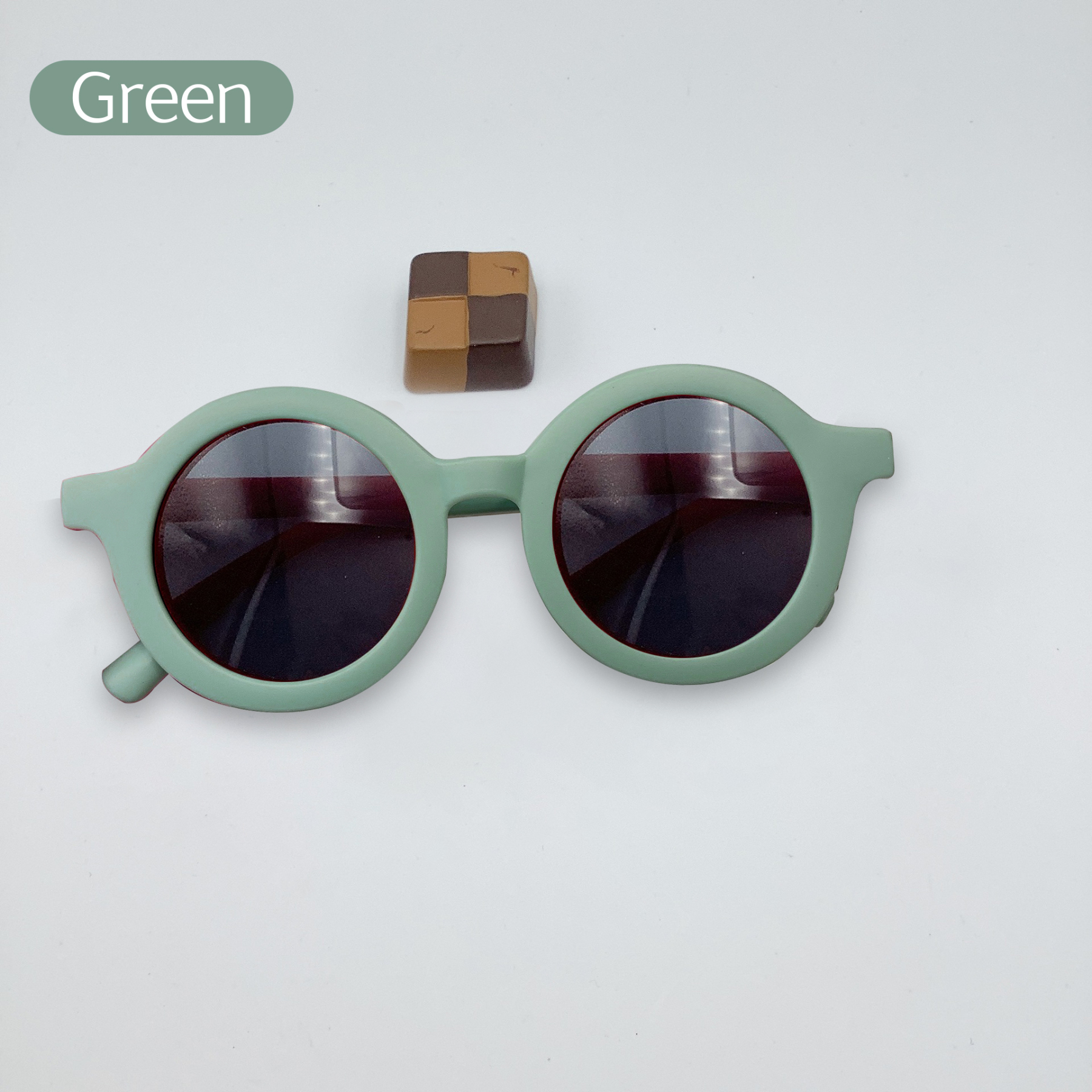 Personalized Daisy Sunglasses with Leather Case For Kids | GSBeach24