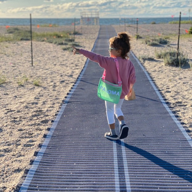 Personalized Seashell Zipper Mesh Beach Bag | CWBeach50