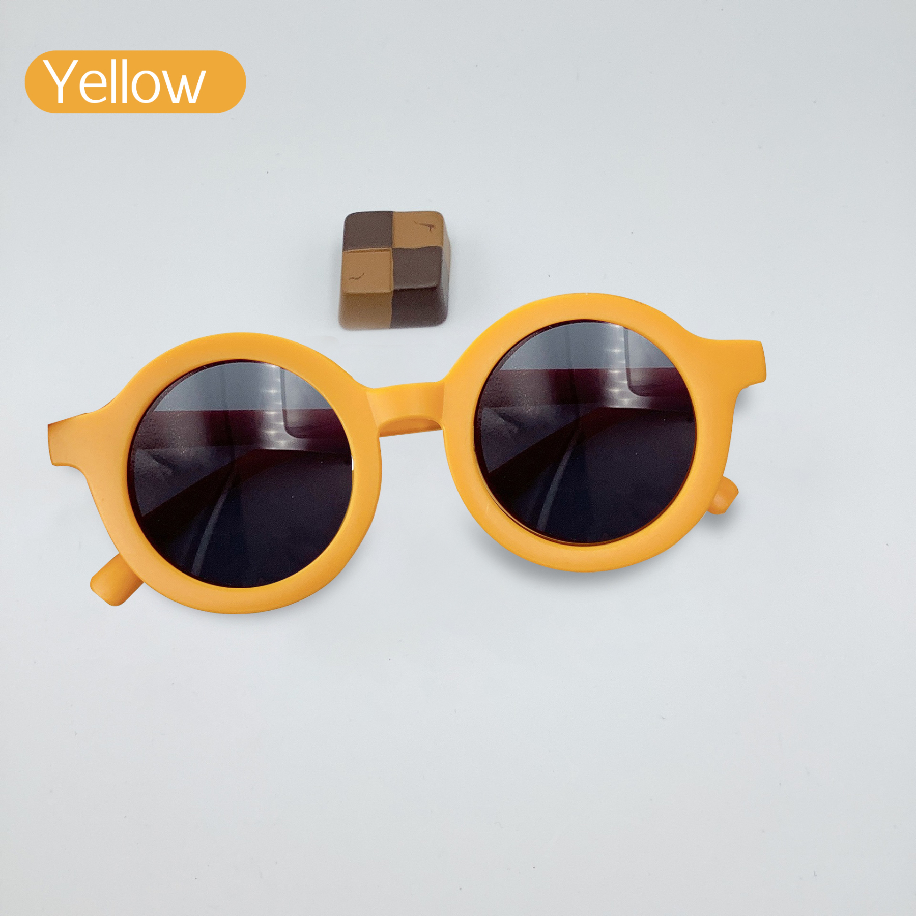 Personalized Daisy Sunglasses with Leather Case For Kids | GSBeach24