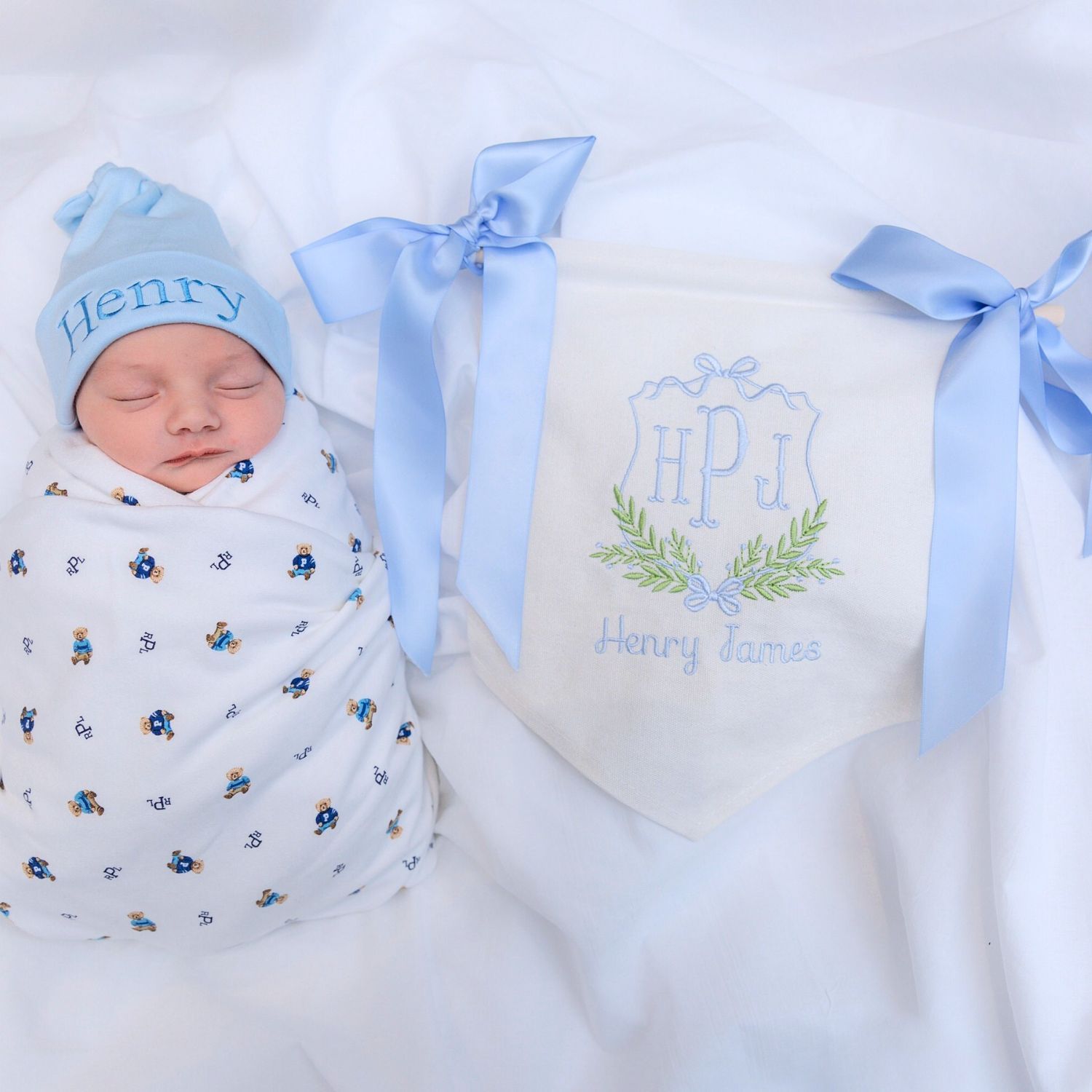 Personalized Baby Welcome Banner with Bows | CWBaby45