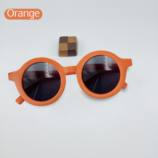 Personalized Daisy Sunglasses with Leather Case For Kids | GSBeach24