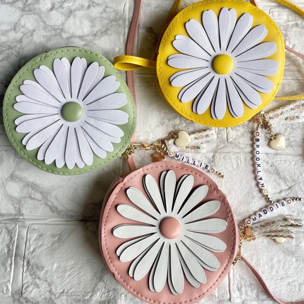 Personalized Girls Color Daisy Tassel Purse | CWPack90