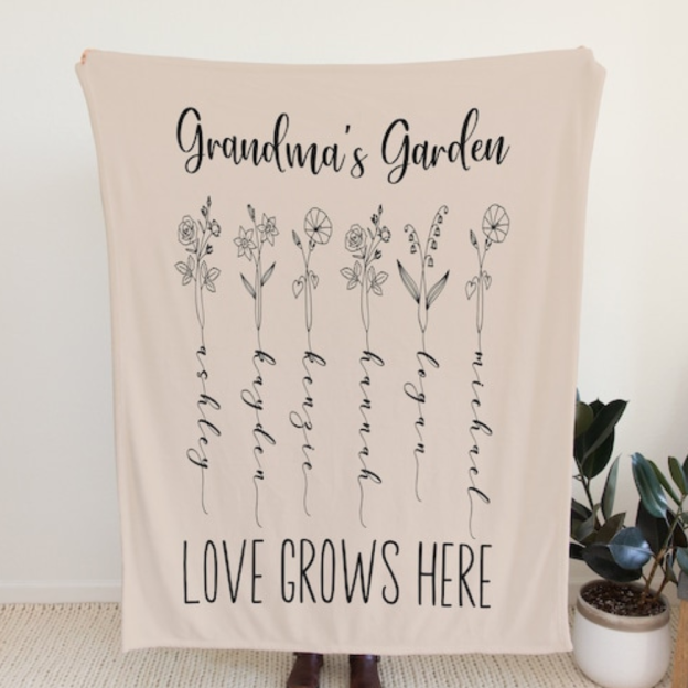 Personalized Family Name Blanket for Comfort & Unique | BKName15