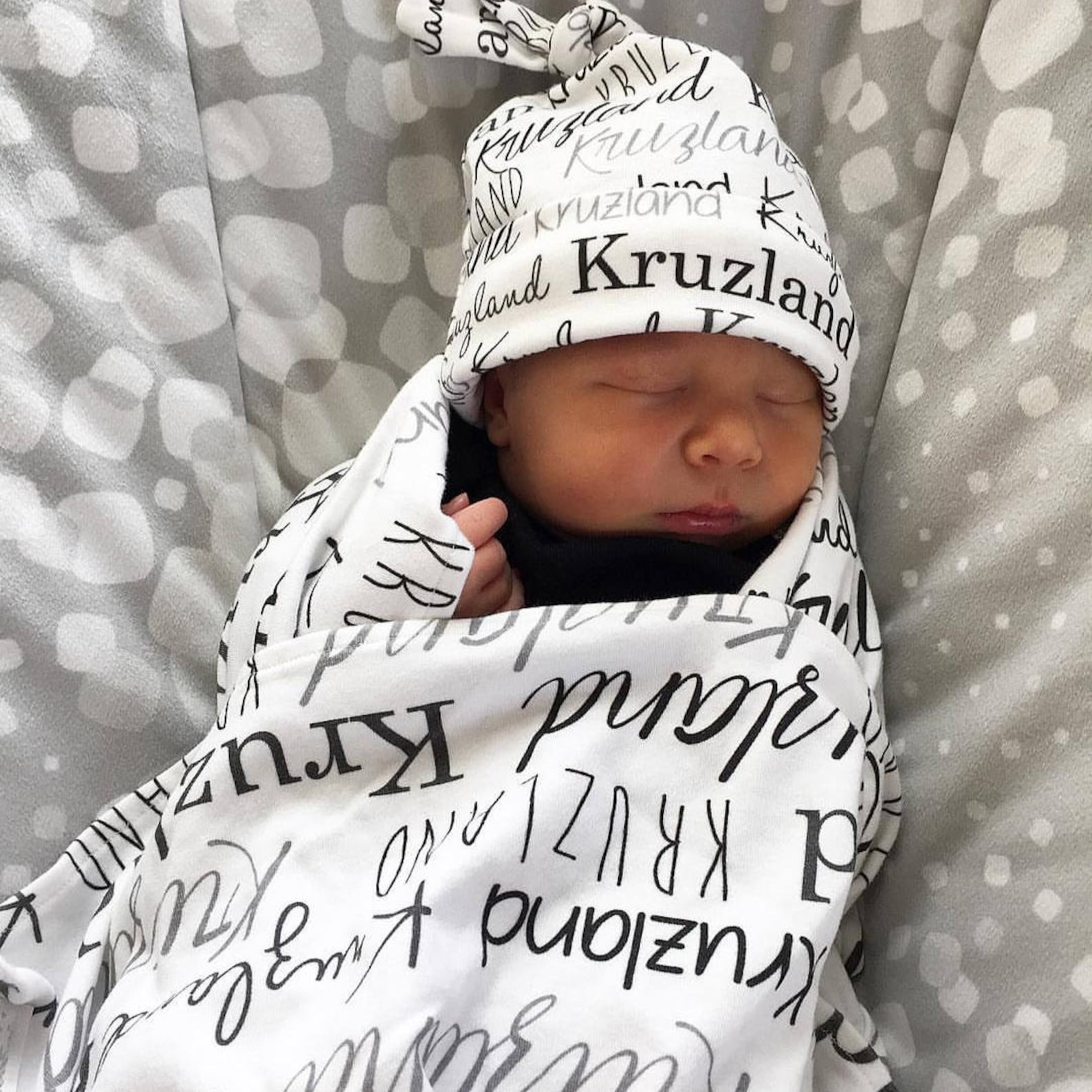 Personalized Baby Swaddle Blanket Set for Comfort & Unique | BBBlanket01