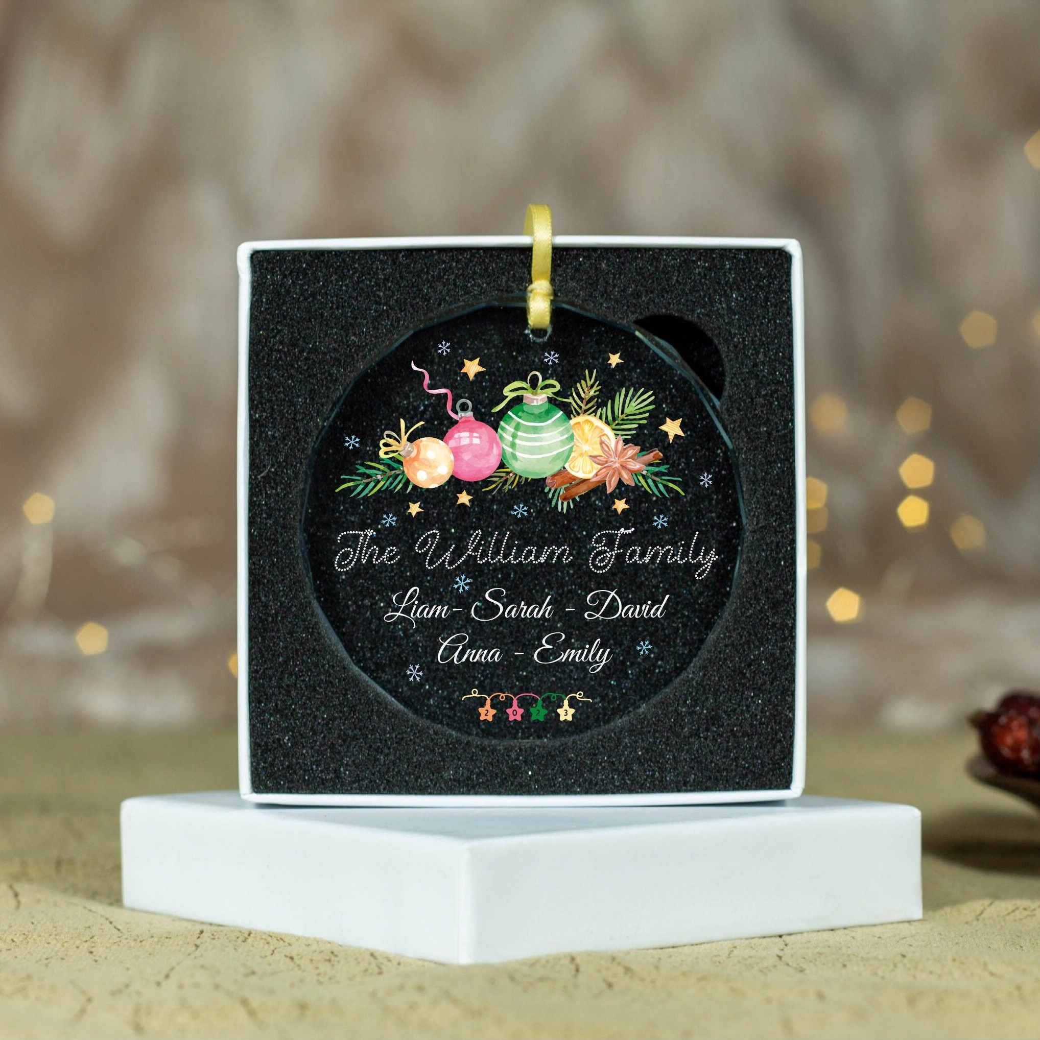 Personalized Glass Family Christmas Ornaments | CWGlass11