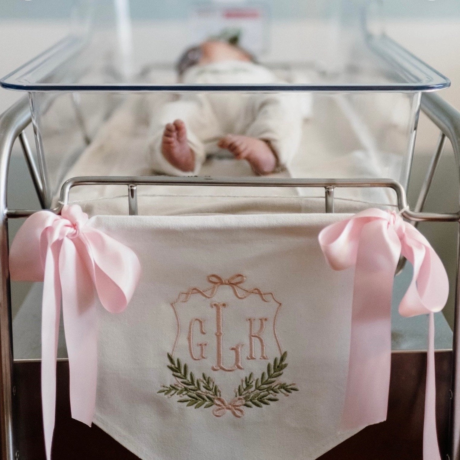 Personalized Baby Welcome Banner with Bows | CWBaby43