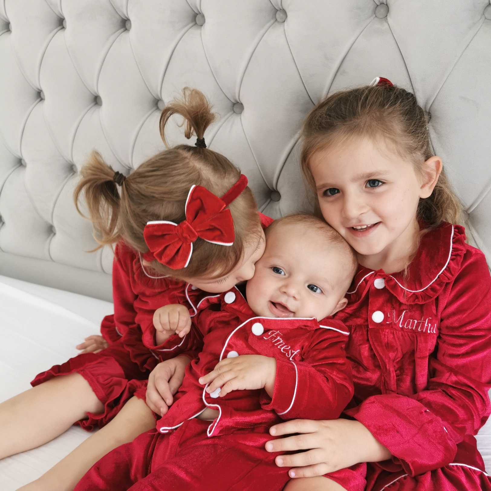 Personalized Embroidered Kids Christmas Outfit | inSet20