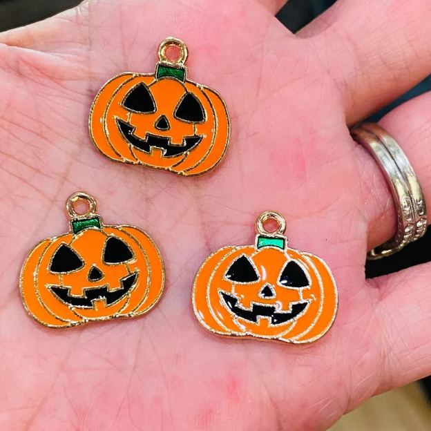 Personalized Halloween Bead Bracelet With Name | CWHalloween07