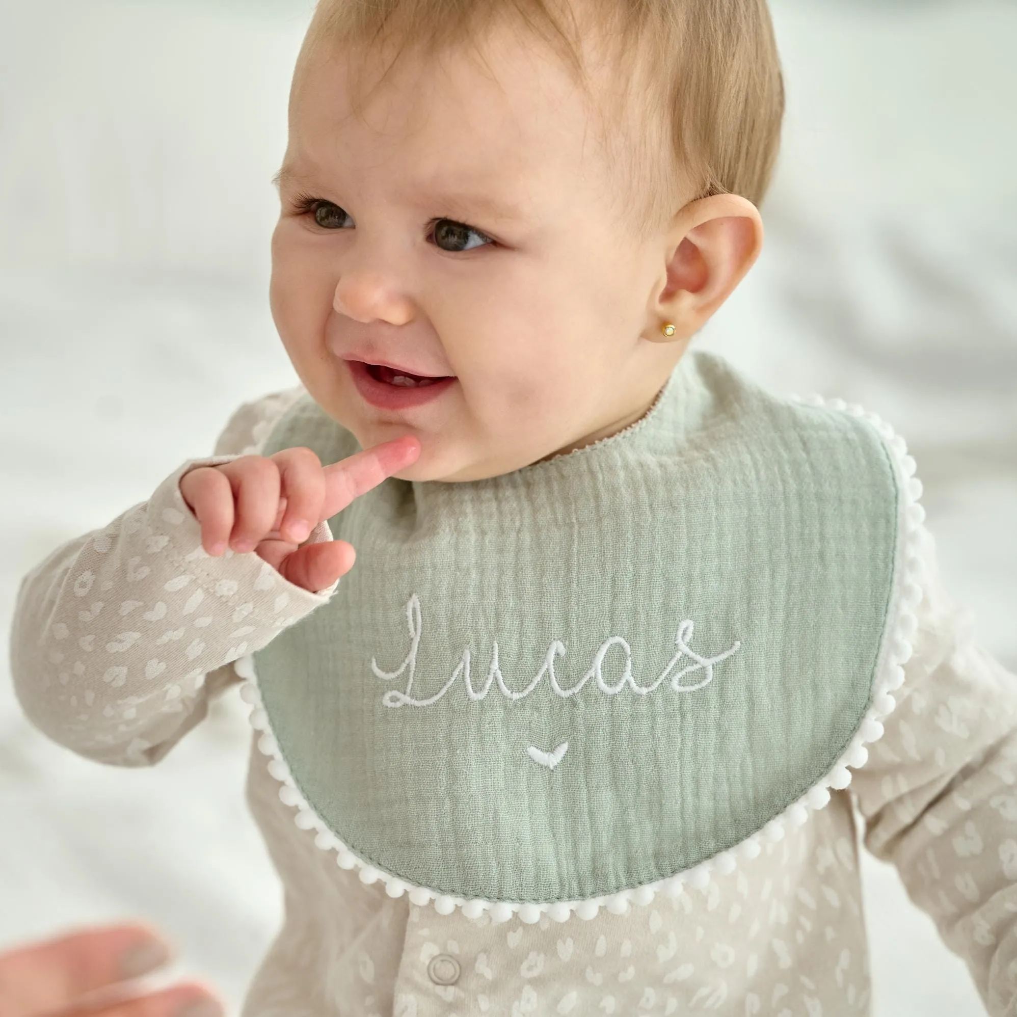 Personalized Embroidered Monogrammed Baby Muslin Bib | CWBaby214