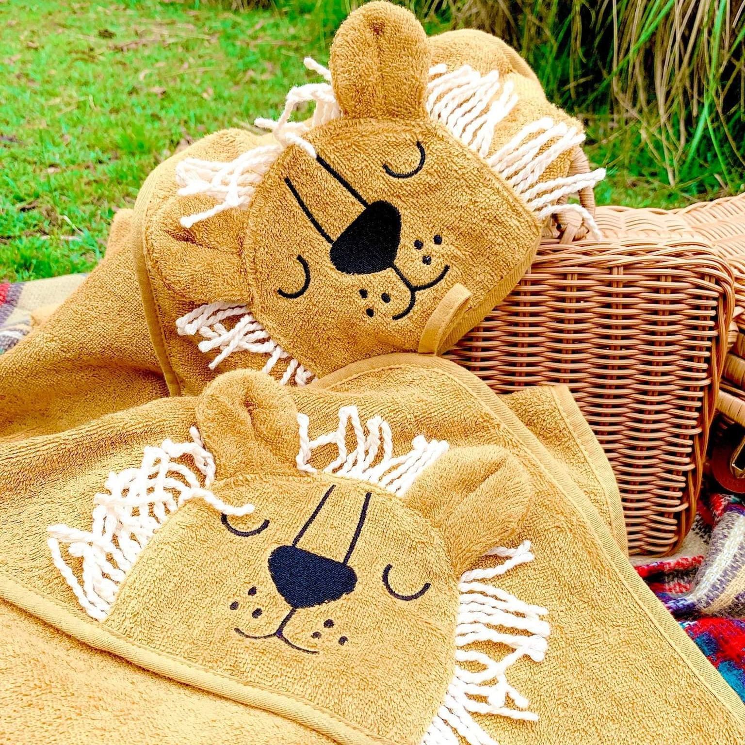 Personalized Embroidery Animal Hooded Baby Towel | CWBaby22