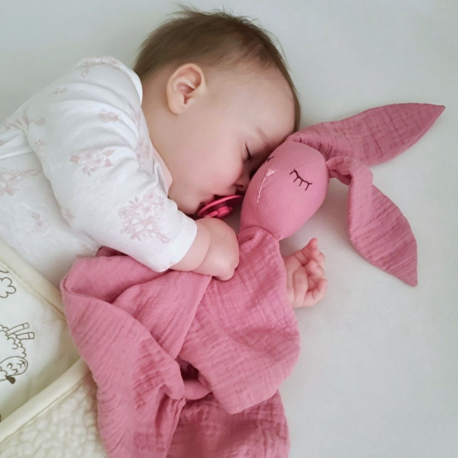 Personalized Baby Embroidery Comforter Sleep Toy | CWToy03