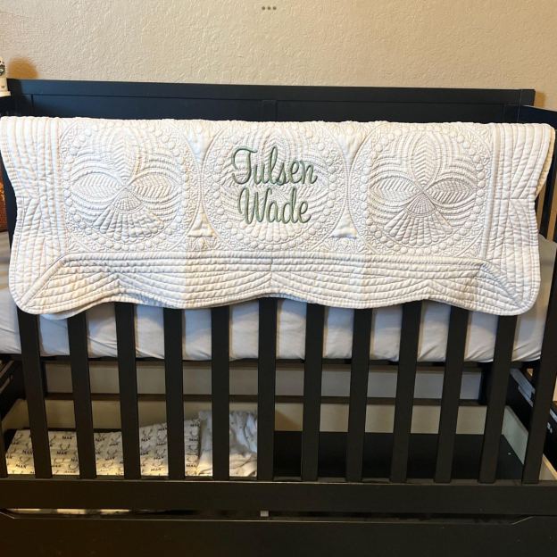 Personalized Embroidered Knit Blanket for Comfort & Unique | CWBaby43