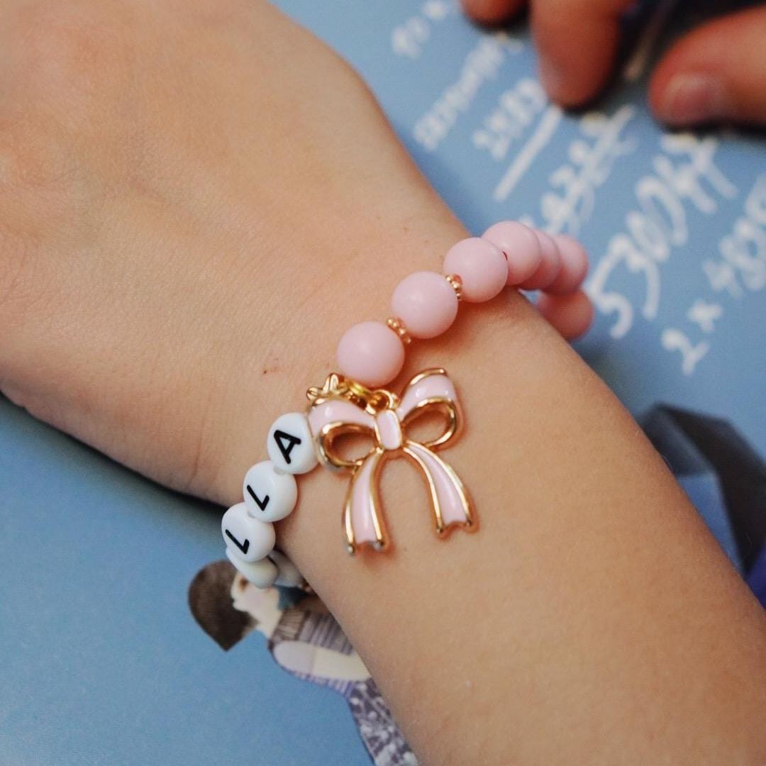 Personalized Kids Lovely Bow Charm Bead Bracelet | CWBeach204